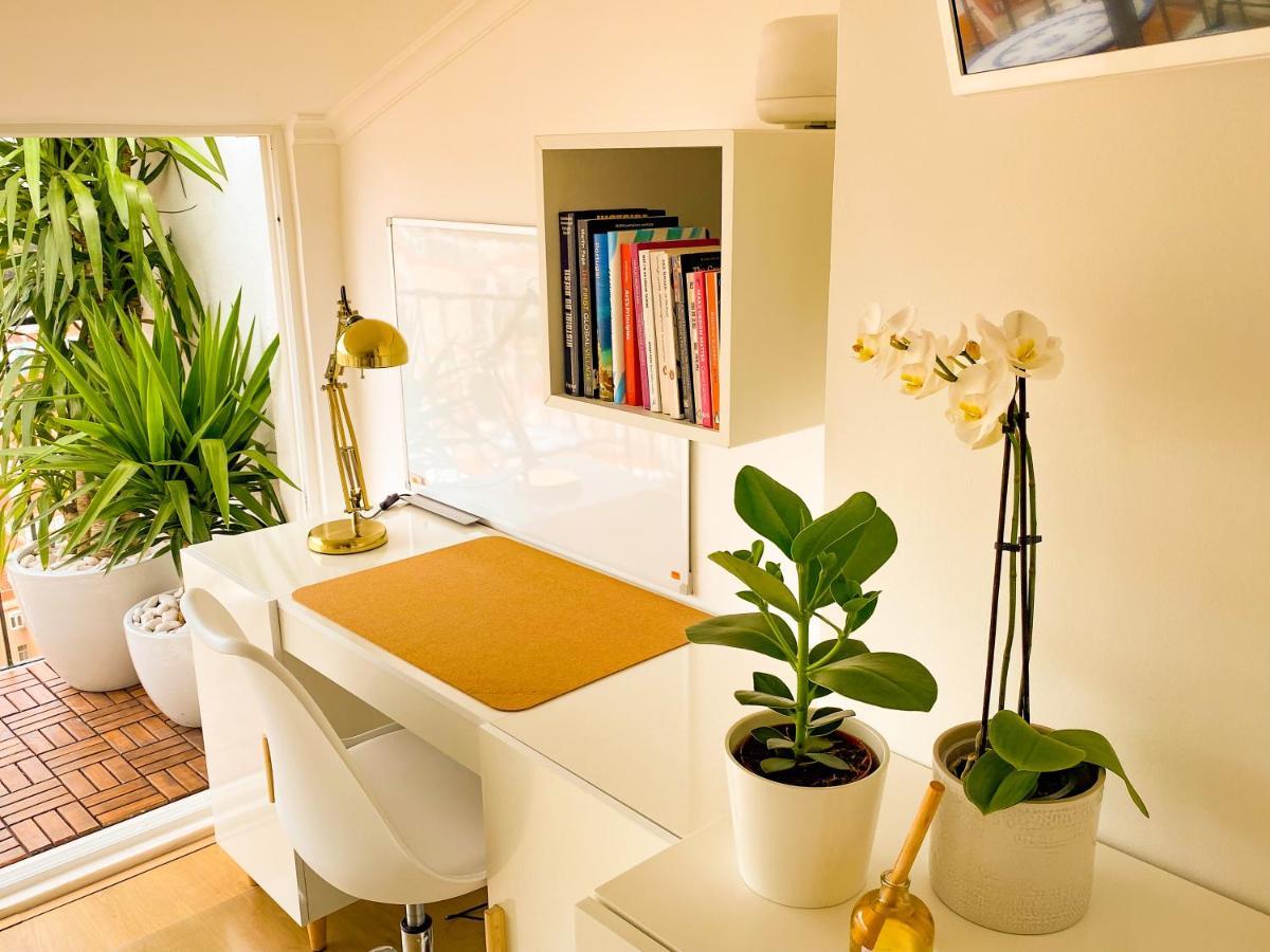 Ideally Located With Perfect Views Algés Buitenkant foto