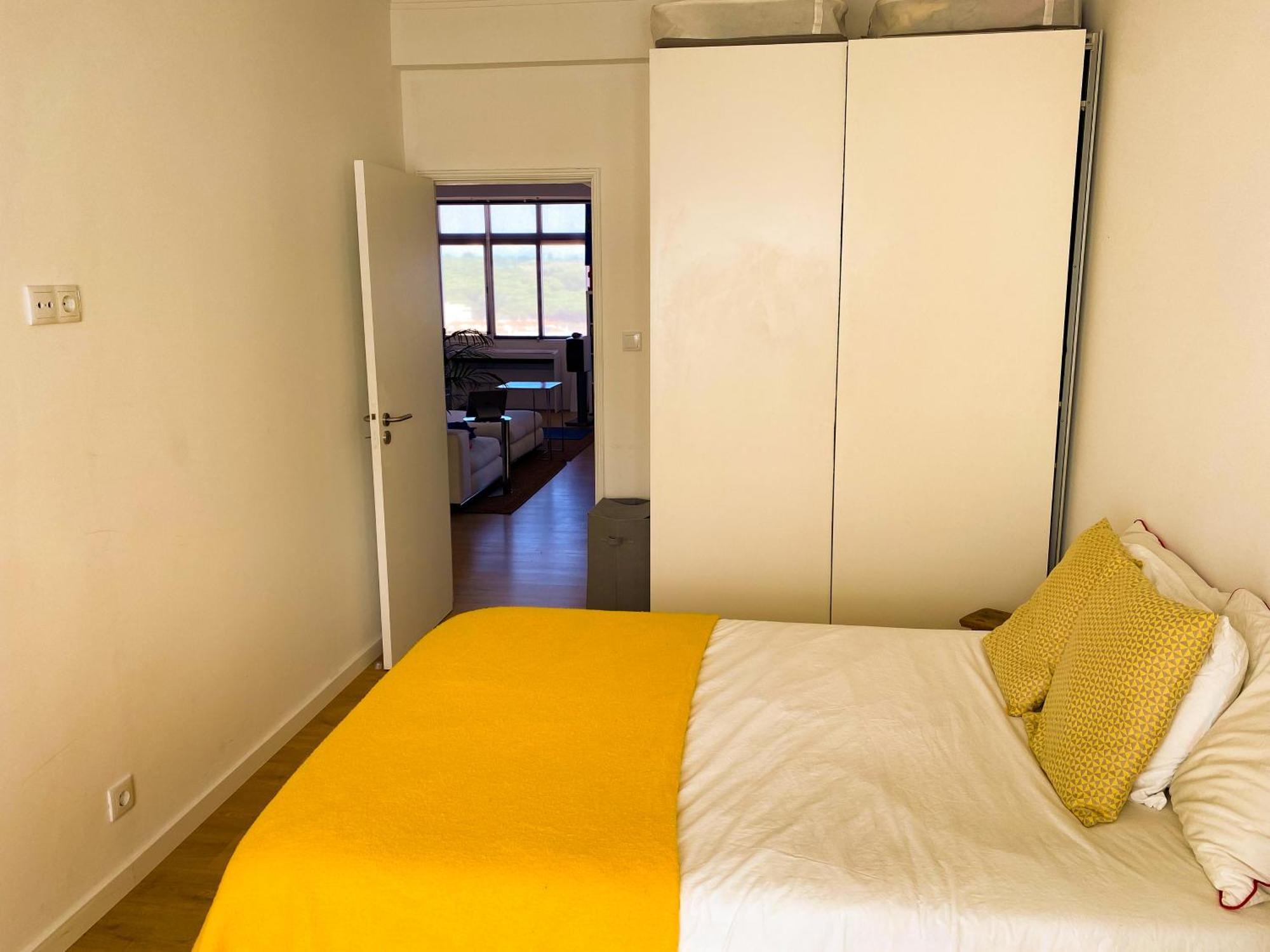Ideally Located With Perfect Views Algés Buitenkant foto