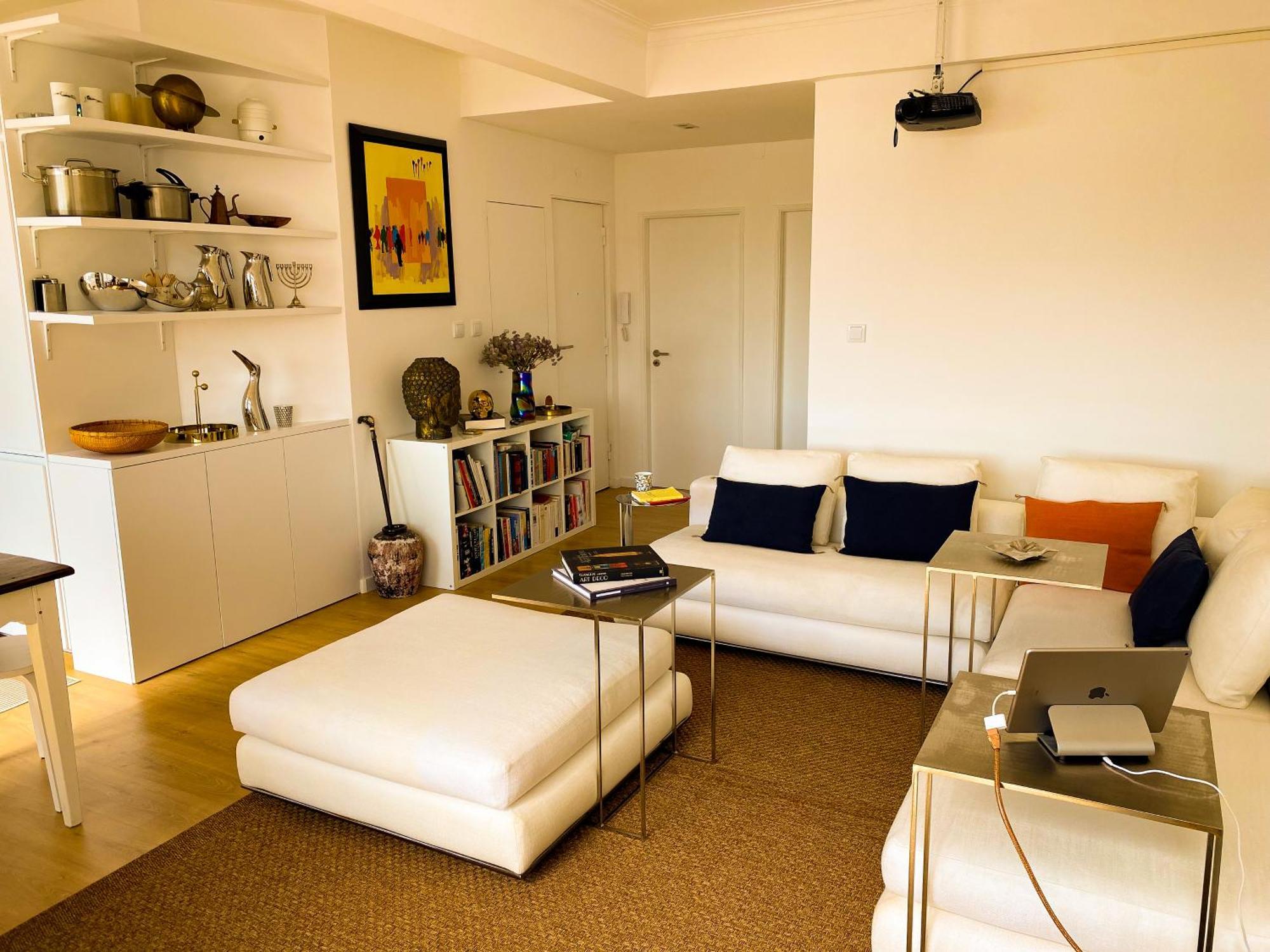 Ideally Located With Perfect Views Algés Buitenkant foto
