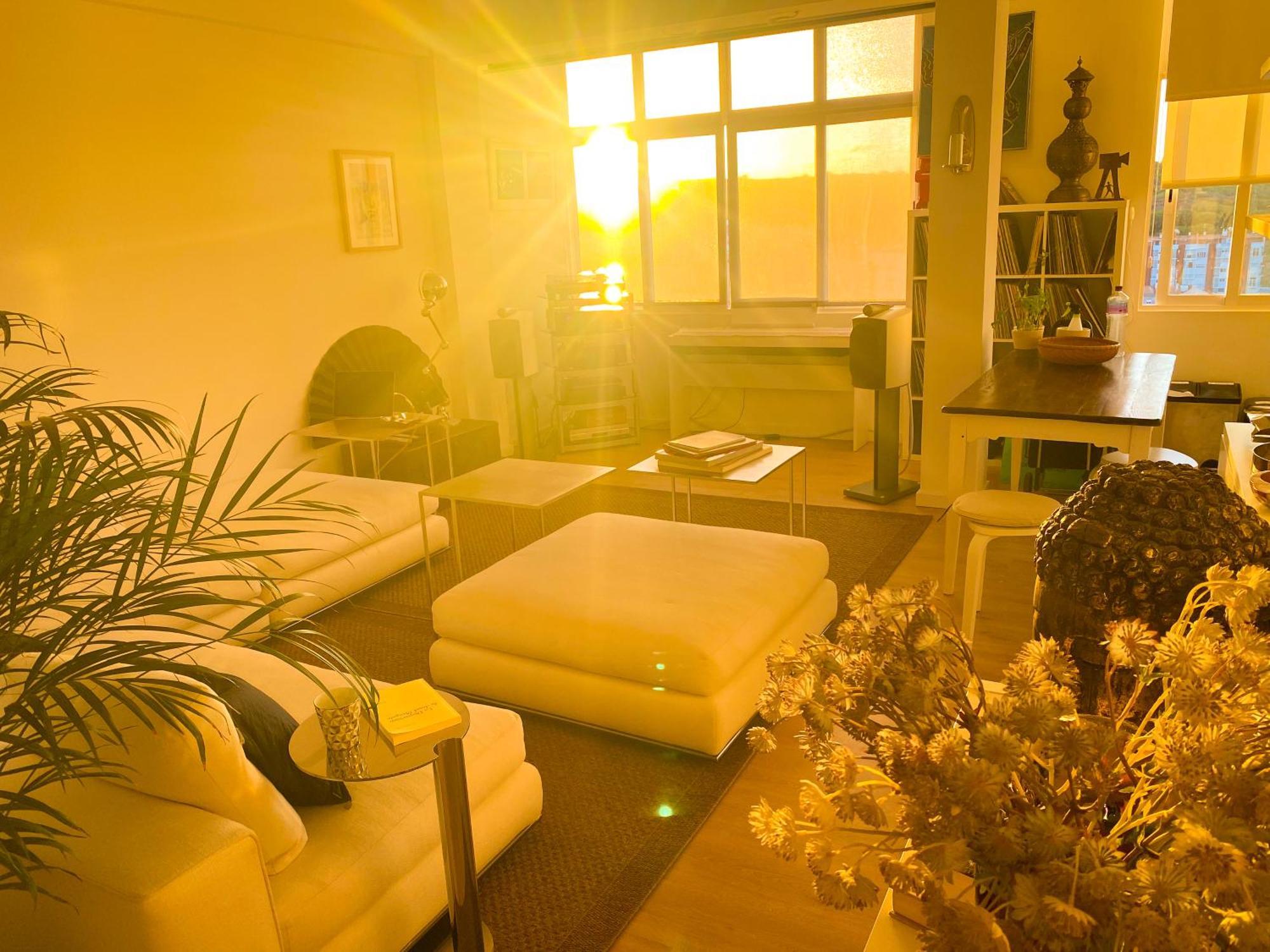 Ideally Located With Perfect Views Algés Buitenkant foto
